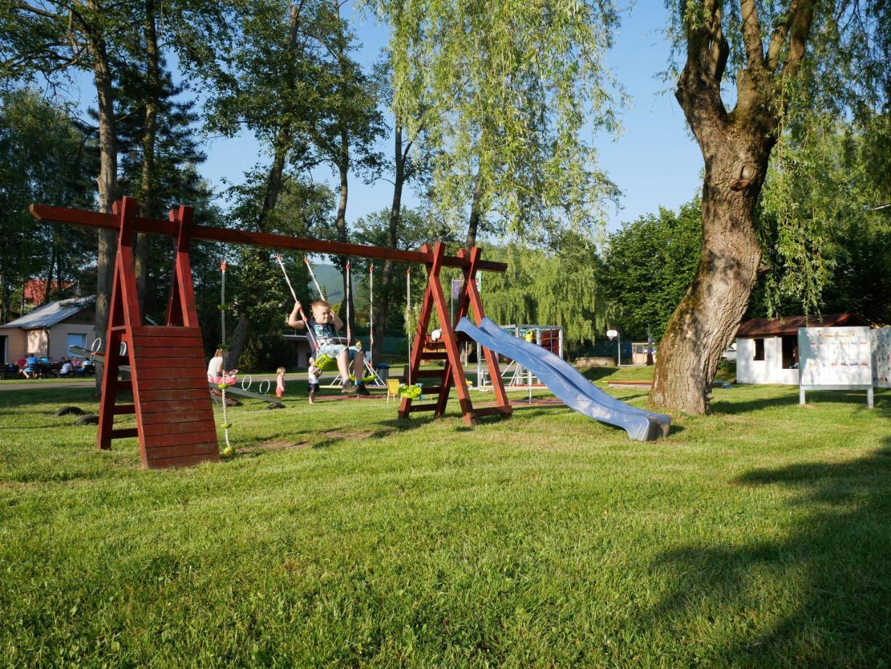 Camping Roznov Rožnov pod Radhoštěm 外观 照片